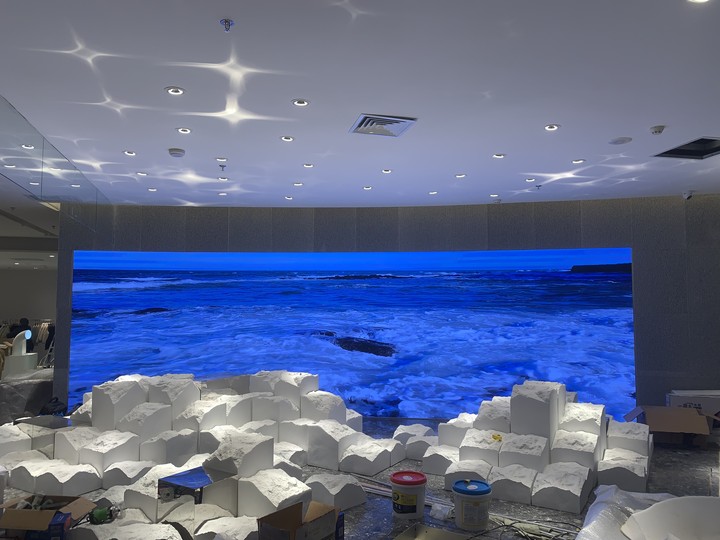 萬達廣場，弧形屏，P2.5,16.4平方